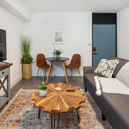 Appartement Comfortable Studio With Queen Bed, City Walkable! à Atlanta Extérieur photo